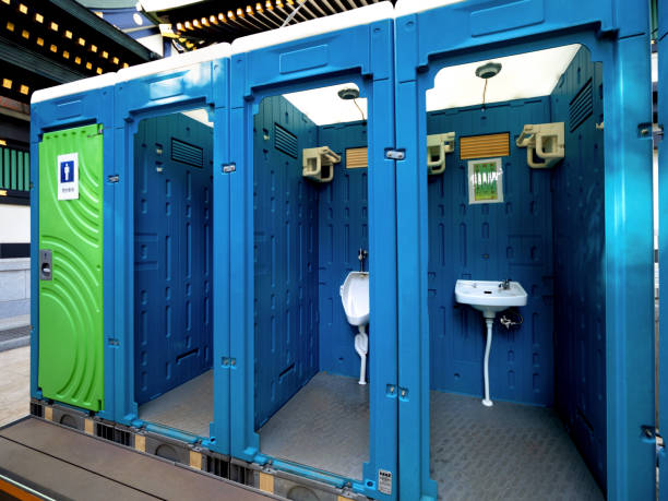 Best Portable restroom trailer rental  in Summit, AZ