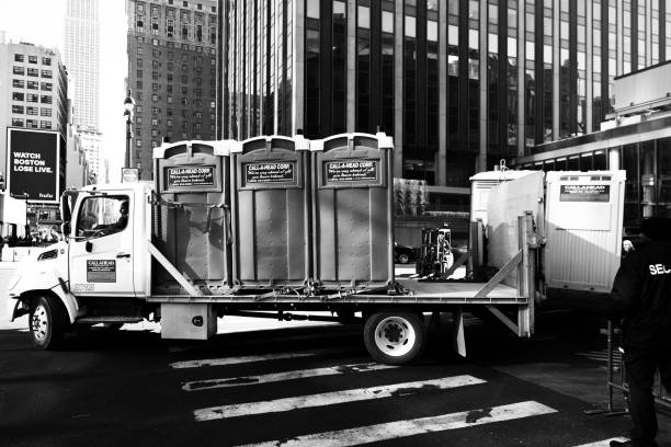 Best Portable restroom trailer rental  in Summit, AZ